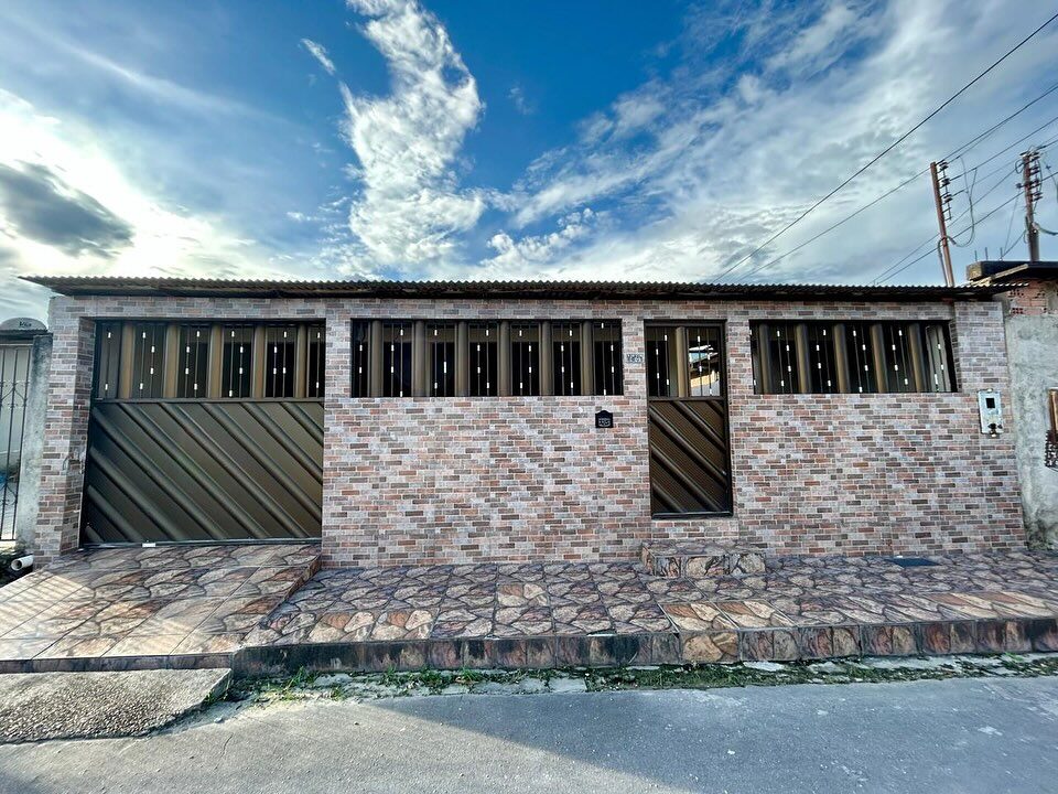 Instagram post from thiagoaraujo.imob. This post is in position 0.