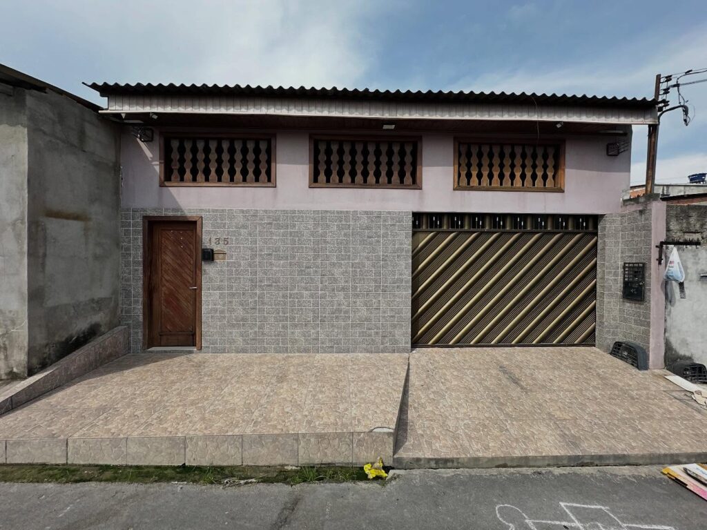 Instagram post from thiagoaraujo.imob. This post is in position 0.