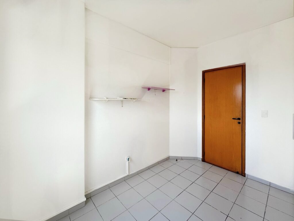 Instagram post from thiagoaraujo.imob. This post is in position 9.