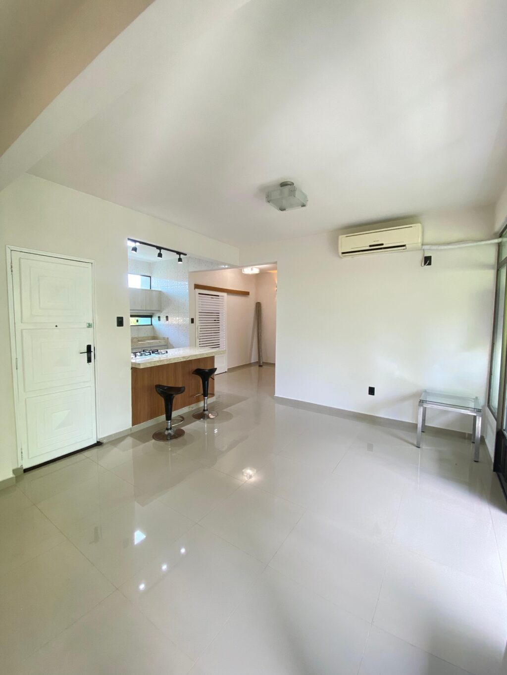 Instagram post from thiagoaraujo.imob. This post is in position 4.