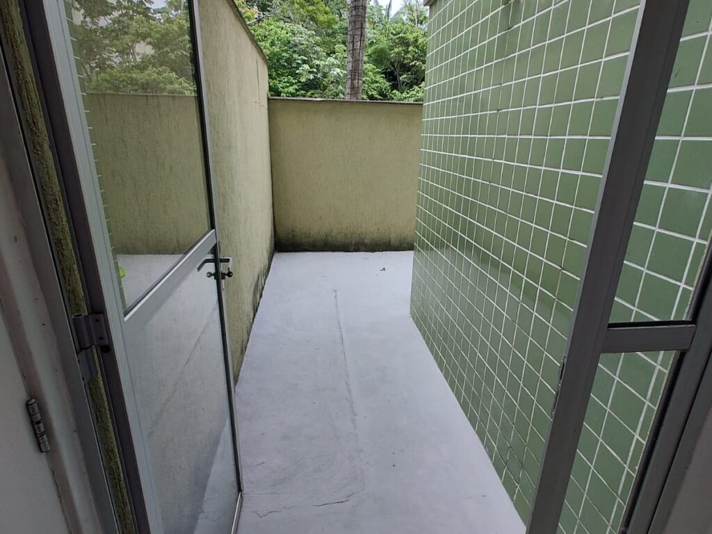 Instagram post from thiagoaraujo.imob. This post is in position 1.