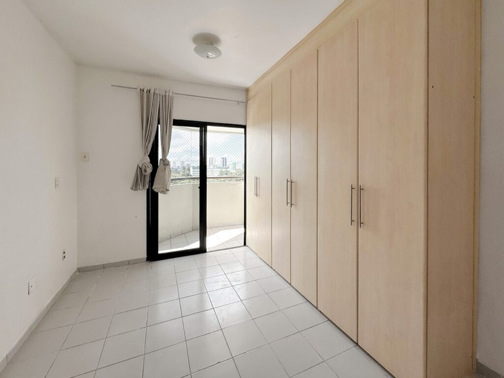 Instagram post from thiagoaraujo.imob. This post is in position 10.