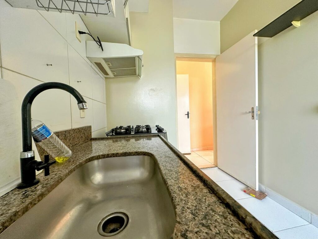 Instagram post from thiagoaraujo.imob. This post is in position 5.