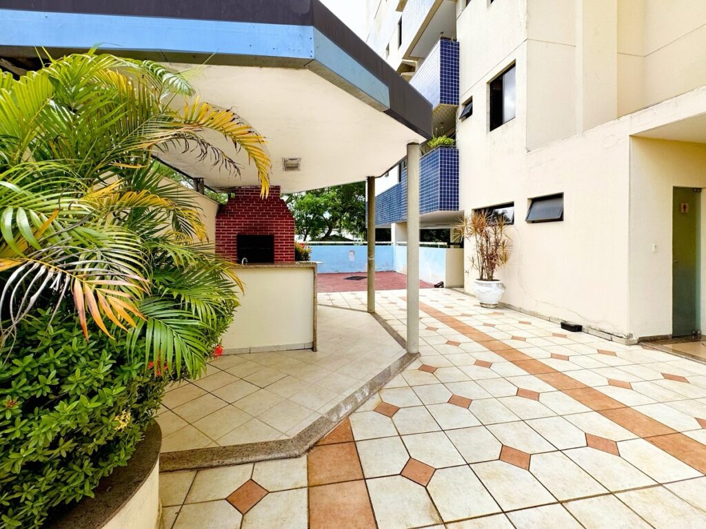 Instagram post from thiagoaraujo.imob. This post is in position 2.