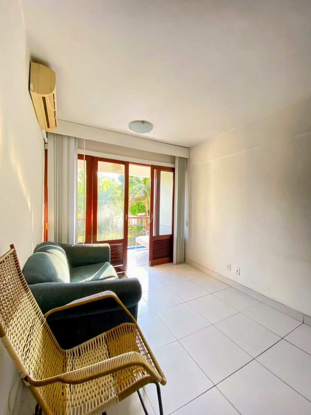 Instagram post from thiagoaraujo.imob. This post is in position 4.