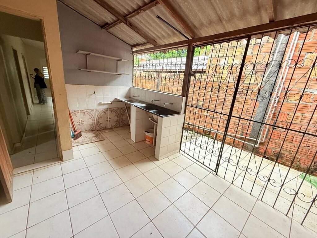 Instagram post from thiagoaraujo.imob. This post is in position 4.