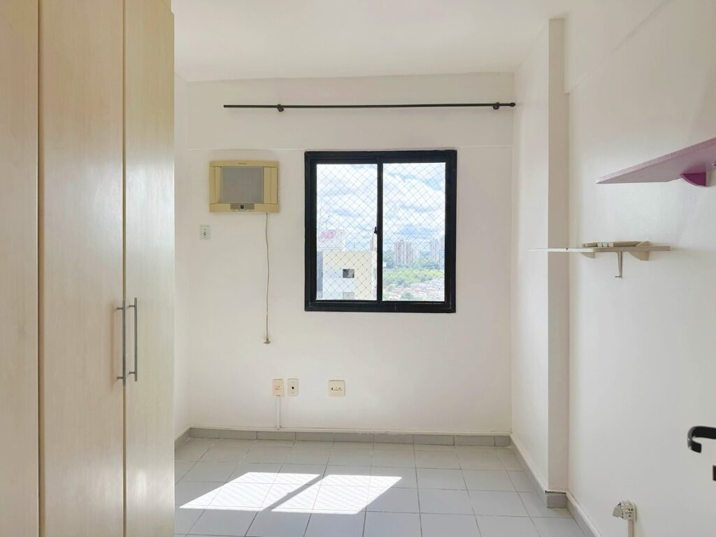 Instagram post from thiagoaraujo.imob. This post is in position 8.