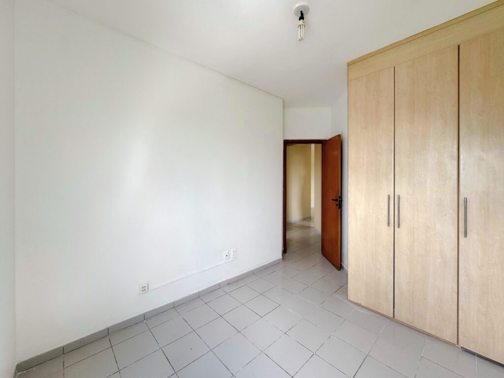 Instagram post from thiagoaraujo.imob. This post is in position 11.