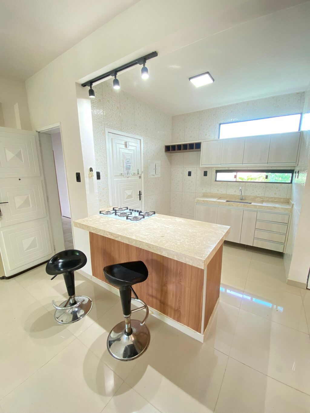 Instagram post from thiagoaraujo.imob. This post is in position 3.