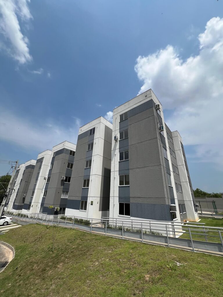 Instagram post from thiagoaraujo.imob. This post is in position 1.